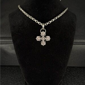 Chrome Hearts Big Pendant le flurr Cross Detailed Necklace